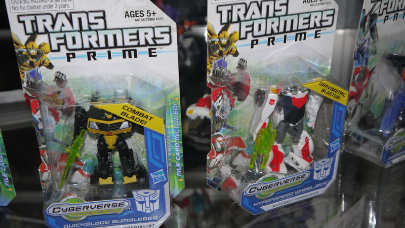Illustration for article titled Don't Like Grimlock? Here are All the Transformers Hasbro Brought to San Diego